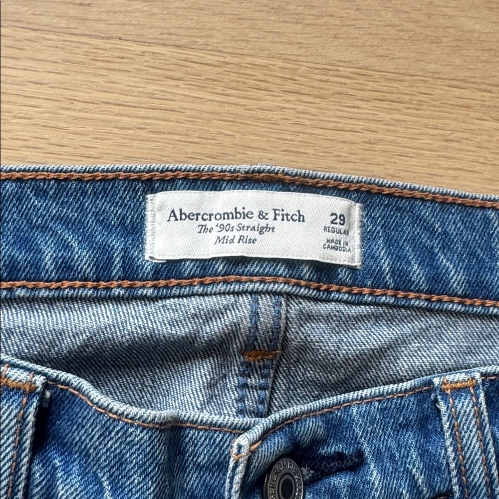 Abercrombie & Fitch The 90’s Straight Mid Rise Light Blue Denim Jeans 29 R - Picture 3 of 6